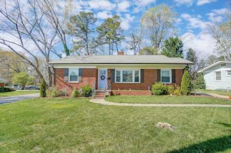 4301 Winfield Dr Charlotte, NC 28205