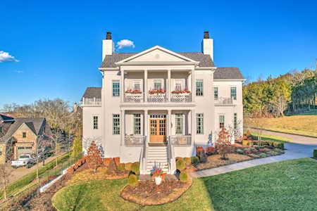 9242 Lehigh Dr Brentwood, TN 37027