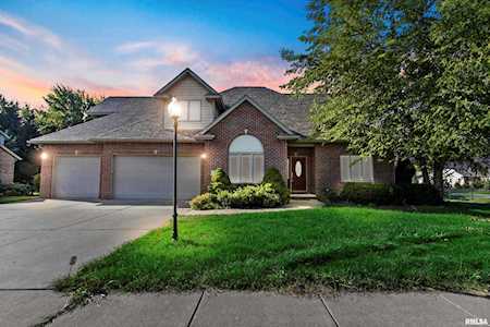 6030 W Eaglecreek Dr Peoria, IL 61615