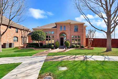 8000 Barrymoore Lane Plano, TX 75025