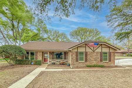 4218 Elmgrove Court Arlington, TX 76015