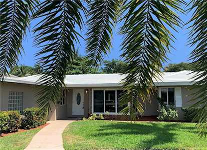 2780 NE 22 Ave Lighthouse Point, FL 33064