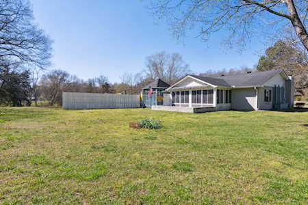202 Acorn Ct Kingston Springs, TN 37082