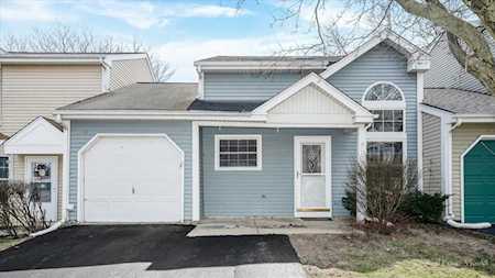 621 Nantucket Way #621 Island Lake, IL 60042
