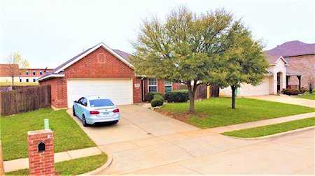 1016 Junegrass Lane Crowley, TX 76036