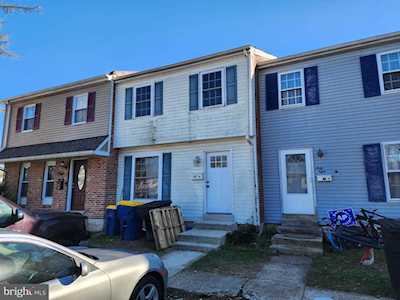 66 Forest Creek Dr Dover, DE 19904