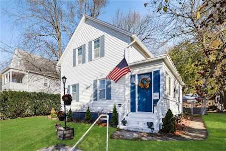 177 Roger Williams Ave East Providence, RI 02916