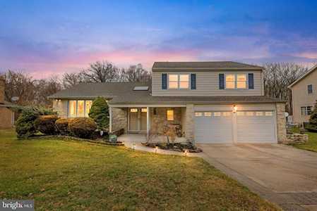 54 Downing St Cherry Hill, NJ 08003
