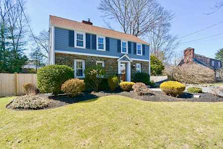 138 Lincoln St Melrose, MA 02176