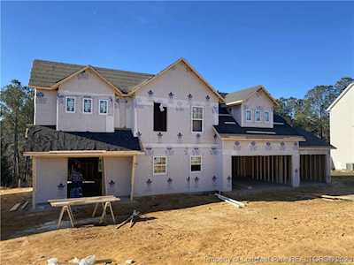 4009 Hunting Path Dr Hope Mills, NC 28348