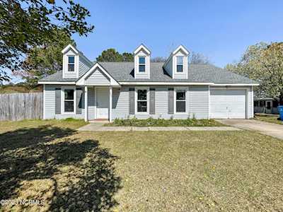 103 Bridgewater Court Jacksonville, NC 28546