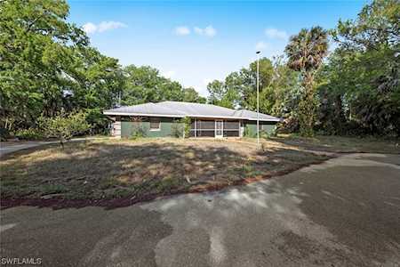 331 SE 8th St Naples, FL 34117