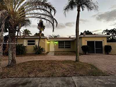 3460 NW 40th Ct Lauderdale Lakes, FL 33309
