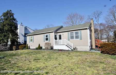 585 Wayside Rd Neptune Township, NJ 07753