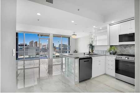 321 10Th Ave #2304 San Diego, CA 92101