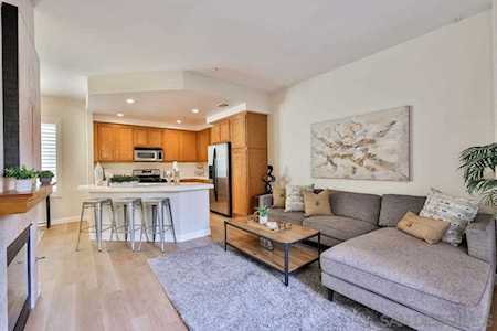 2730 Escala Circle San Diego, CA 92108