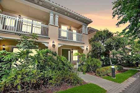 3360 NW 125th Ln #. Sunrise, FL 33323