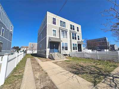 43-06 Rockaway Beach Boulevard Far Rockaway, NY 11691