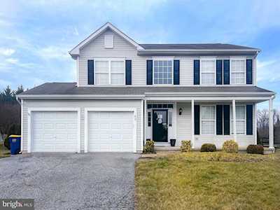112 Mary Ella Ct Smyrna, DE 19977