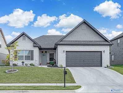305 SE Jubilee Circle Huntsville, AL 35803
