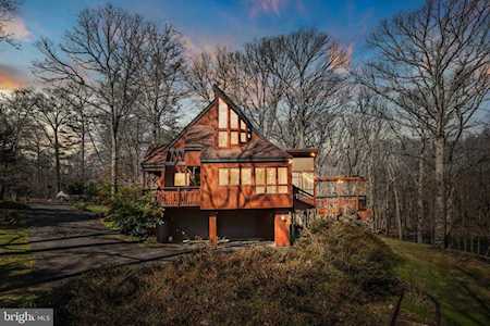 3001 Lloyds Ln Oakton, VA 22124