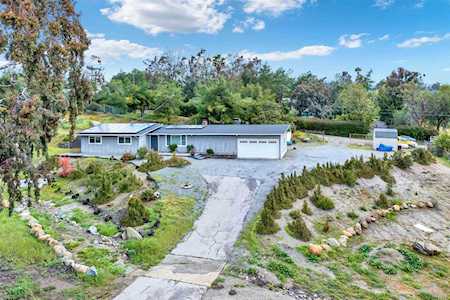 2855 N Victoria Dr Alpine, CA 91901