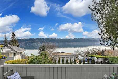 2670 W. Lake Sammamish Parkway SE Bellevue, WA 98008