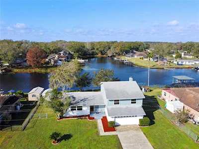 3253 Lake Saxon Dr Land O Lakes, FL 34639