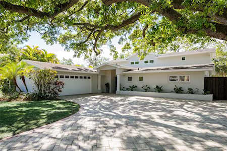 4722 W Laurel Rd Tampa, FL 33629