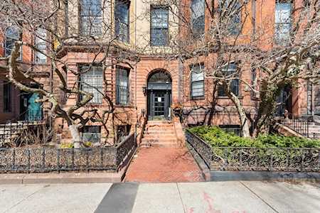 233 Commonwealth Avenue #1 Boston, MA 02116