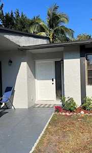 78 Westecunk Drive Royal Palm Beach, FL 33411