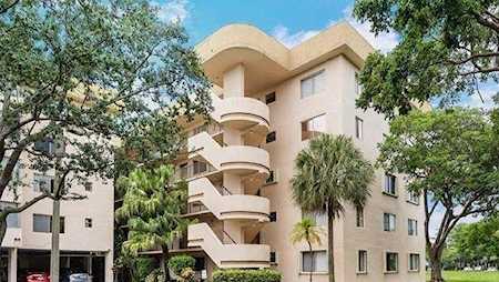 8040 Hampton Blvd #507 North Lauderdale, FL 33068