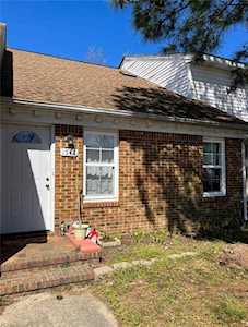 1548 Crescent Pointe Ln Virginia Beach, VA 23453