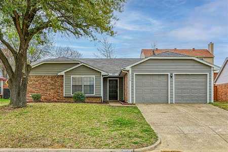 2314 Dartmouth Drive Grand Prairie, TX 75052