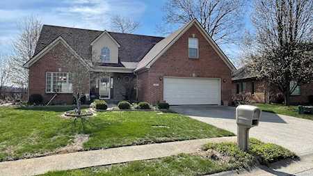 117 Creekview Dr Frankfort, KY 40601
