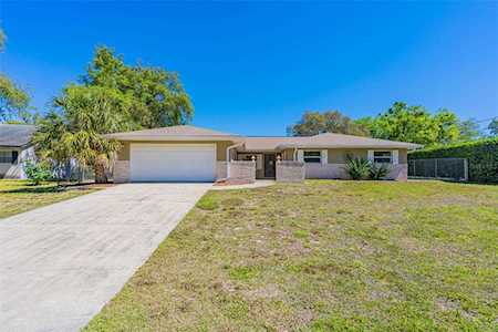 2032 Dumas Dr Deltona, FL 32738