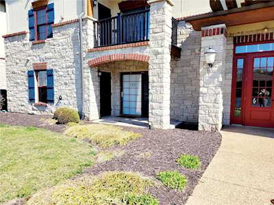 612 Bordeaux Way St Peters, MO 63376