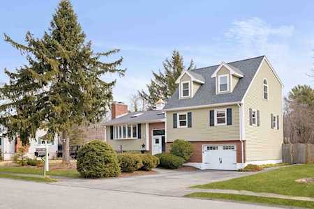 9 Spring Valley Rd Burlington, MA 01803