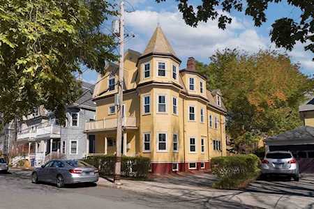 28 Gorham Street #1 Cambridge, MA 02138
