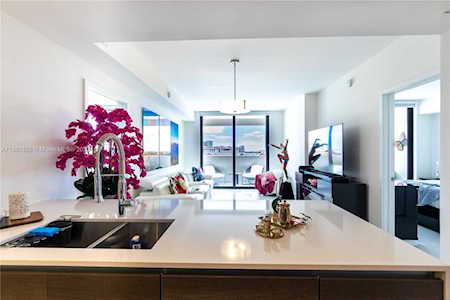 301 Altara Ave #613 Coral Gables, FL 33146