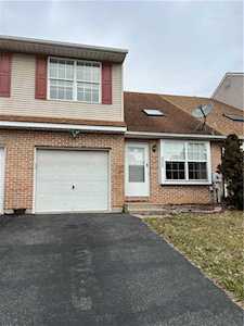 2725 Tamlynn Ln Easton, PA 18045