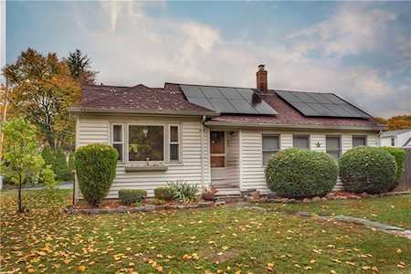 824 Wakefield St West Warwick, RI 02893