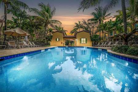 4576 Mediterranean Court Palm Beach Gardens, FL 33418