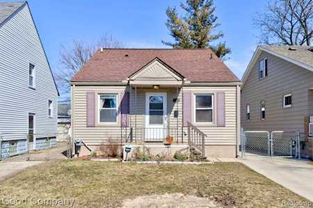695 E Webster St Ferndale, MI 48220