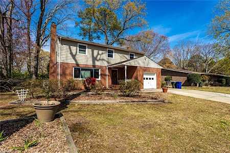 6 Indian Springs Dr Newport News, VA 23606
