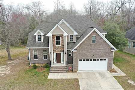 4011 Brians Ln Suffolk, VA 23434