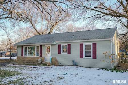 1610 E Hendryx Ln Peoria, IL 61615