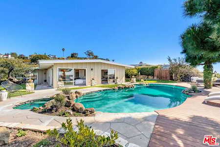 1332 Luna Vista Dr Pacific Palisades, CA 90272