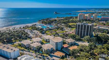 1012 N Shore Dr NE #23 St. Petersburg, FL 33701