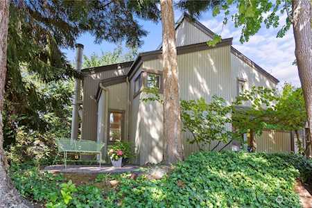 111 98th Ave NE Bellevue, WA 98004